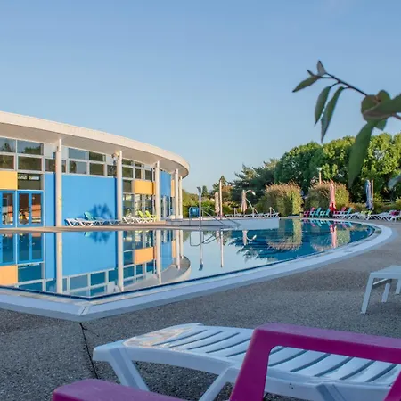 Onlycamp Le Champ D'ete Camping *