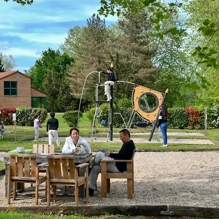 Camping Onlycamp Le Champ D'Ete 캠프장 Reyssouze